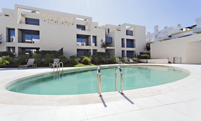Conceicao e Cabanas de Tavira Apartamento | Elegante, con terraza, y acceso a piscina