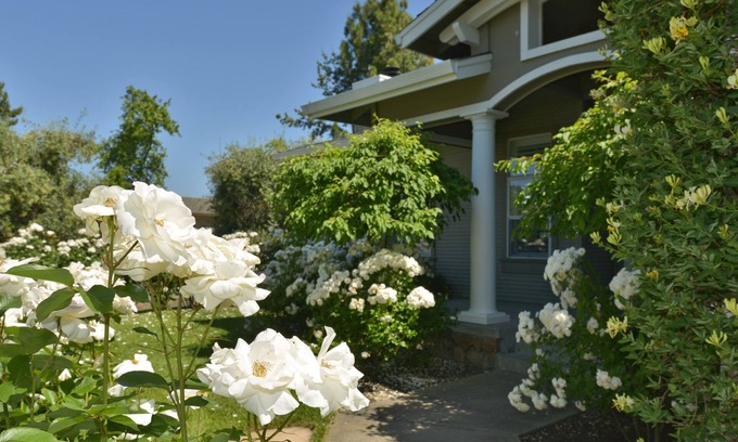 Yountville Casa | Elegante Retiro Yountville ... Sus vacaciones en la región vinícola comienzan en su puerta