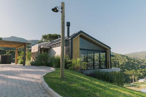 Rancho Queimado Casa | Elegante bangalô de campo 4 - Taquaras Huts