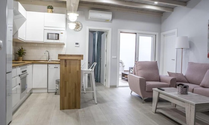 Osuna Apartamento | Elegante y acogedor. Buena ubicación