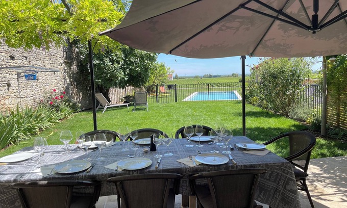 Meursault Casa | Elegantly renovated residence with garden and pool in famous wine village North