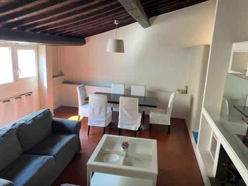 Santa Maria Novella Apartamento | Elena's home