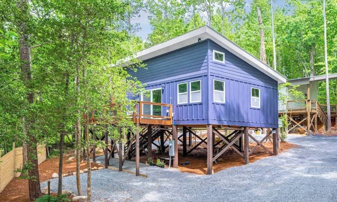 Bynum Cabina | Elevate Treehouses - Book all 4 treehouses!