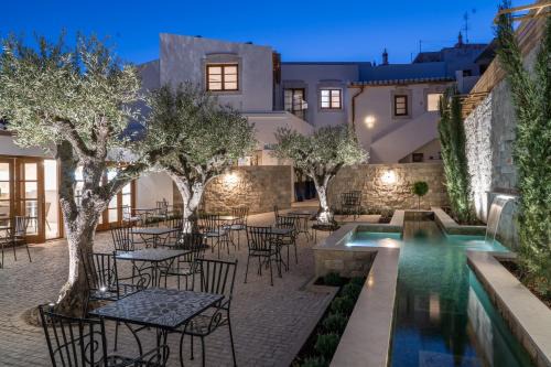 Boliqueime Cama Y Desayuno | Eleven, Boutique luxury house & garden