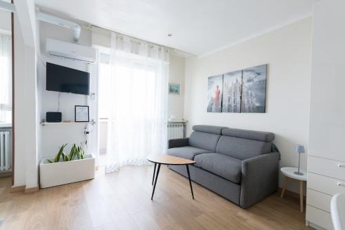 Cinisello Balsamo Apartamento | Eleventh Floor apartment Milano