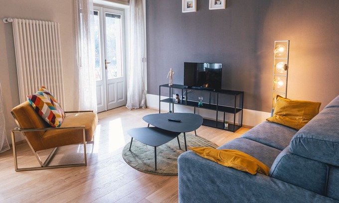 Mergozzo Apartamento | Elide B tastefully furnished apartment lakefront