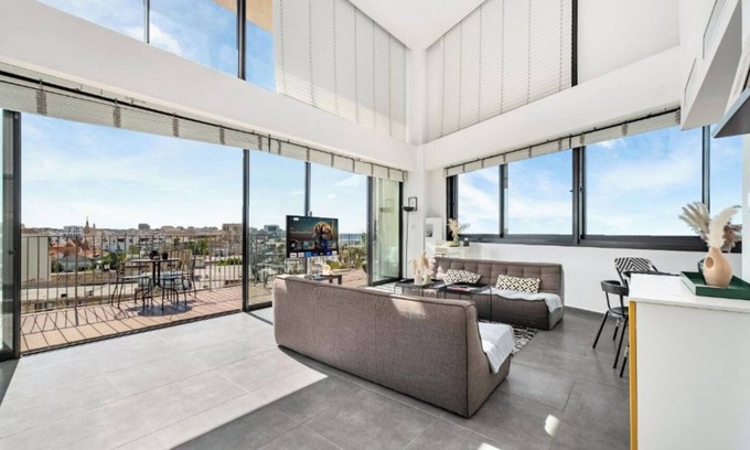 Neve Tzedek Apartamento | Elifelet Luxury Pool and Balcony By Nimizz