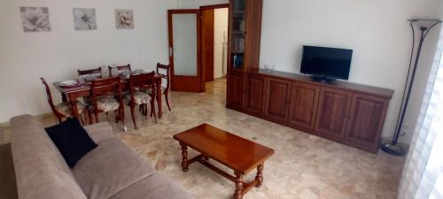 Marghera Apartamento | Elisa Apartment 12 minutes from Venice, free Wi-Fi included