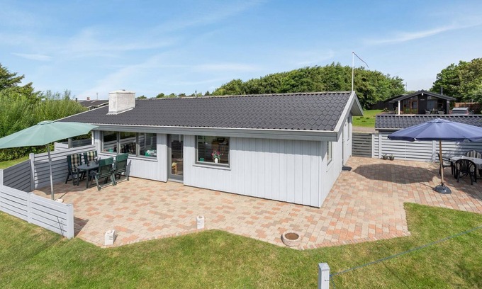Lakolk Casa | "Elise" - 800m from the sea by Interhome