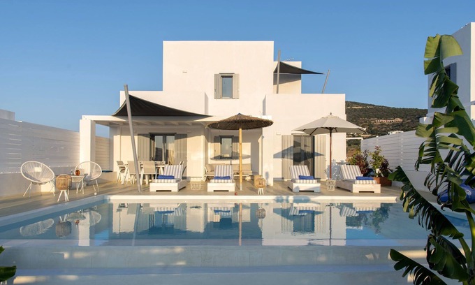 Paros Villa | Elitas Villa B, con 3 hab y piscina privada.