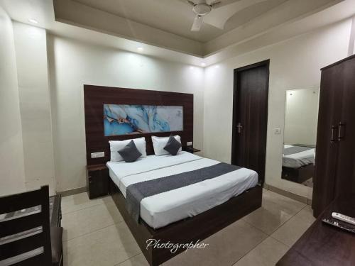 Chittilapilly Hotel | Elite blue one