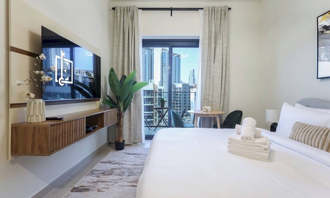 Nad Al Sheba Apartamento | Elite LUX Holiday Homes - Contemporary Comfort – Studio in Azizi Riviera