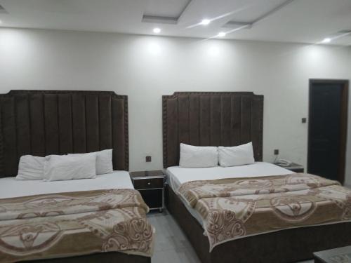 Gulberg Casa | Elite-Roomz