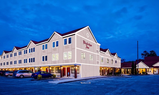 Manteo Hotel | Elizabethan Inn