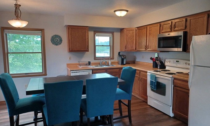 Elkhart Lake Apartamento | Elkhart Lake Flat - 3 min. to Road America