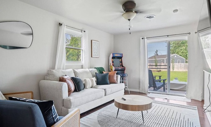 Rapid City Casa | Elm Avenue · ★Charming Home★Pet-Friendly★LG Fenced Backyard★