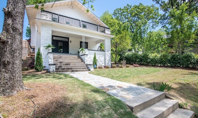 Birmingham Casa | ✧Elmsgate✧ - A historic designer dream home w/ family friendly amenities , cozy porch&games near DT