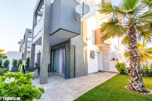 Los Altos Apartamento | ELuxuria Sunny Villa