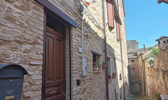 Serra San Quirico Casa | Elvira House