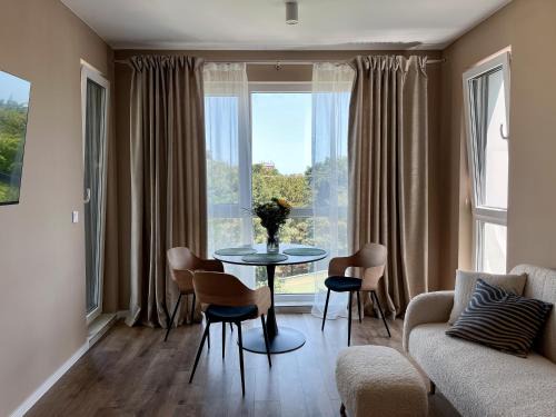 Saints Constantine and Helena Apartamento | Elysia Garden Apartment