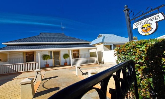 Broken Hill Cabaña | Emaroo Williams Cottage