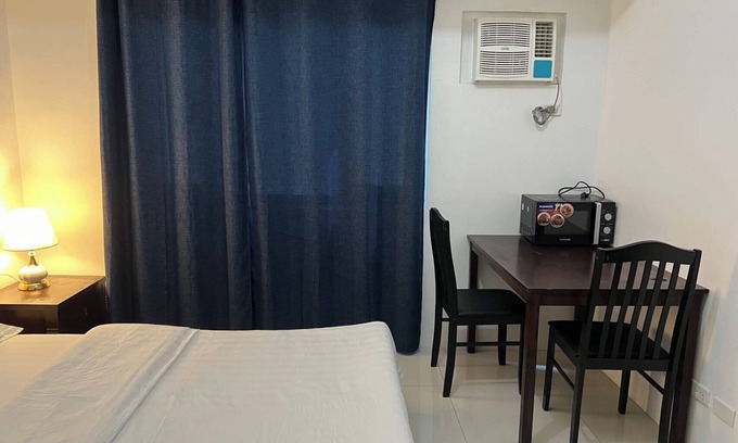 669 Ermita Apartamento | Embassy Waves Retreat