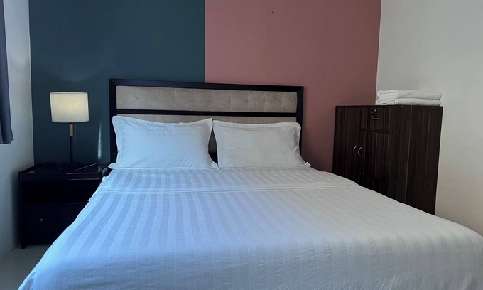 Ermita Apartamento | Embassy Waves Retreat