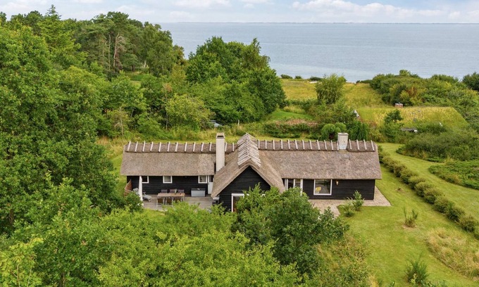 Hoeve Strand Casa | "Emeli" - 100m from the sea by Interhome