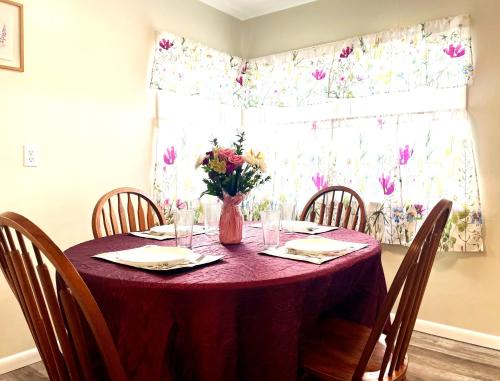 Paulding Casa | Emerald - GREAT PARK, 3br, Yard, Pet-Friendly