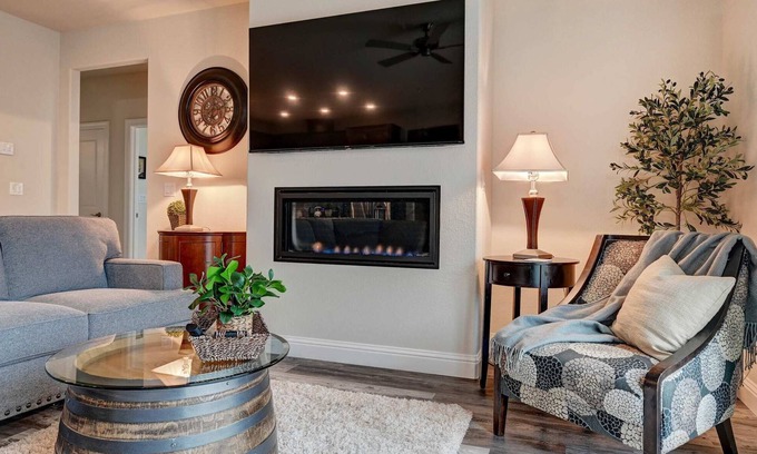 Murphys Casa | Emerald Inn in the Mountains: Stunning brand new home!