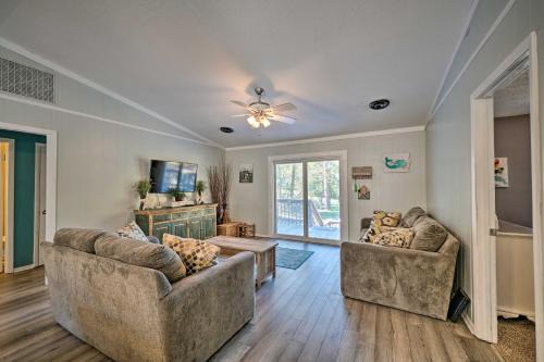 Emerald Isle Casa | Emerald Isle Escape Walk to Ocean