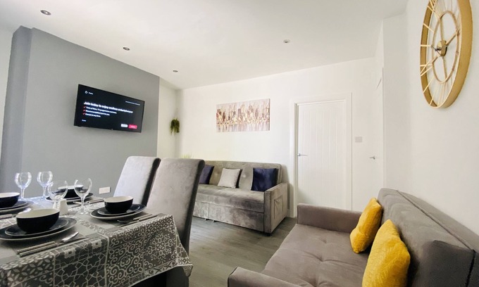 Castle Casa | Emerald Living, Swansea (Central)