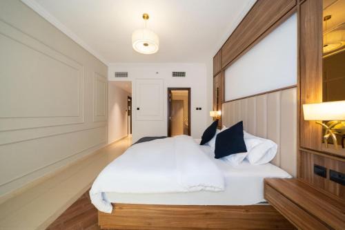 Deira Apartamento | Emora 1 BR Apartment