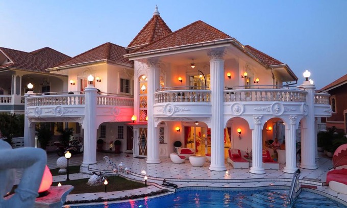 South Pattaya Villa | EMPIRE LAND Luxury Tropical Villa Pattaya Walking Street 4 Bedrooms