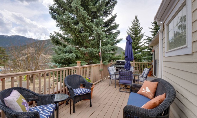 Georgetown Casa | Empire Home w / Firepit, cerca de impresionantes rutas de senderismo
