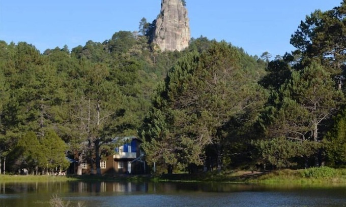Pueblo Nuevo Cabina | Cabaña #3 para 15 personas en Parque La Pirámide