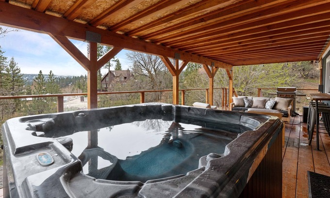 Fawnskin Cabina | Enchanted Hideaway - Lake View, Hot Tub, Fireplace, Deck, Barbecue