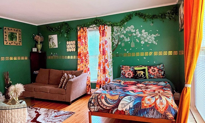 Hartford Apartamento | Enchanting 3BR Near Downtown Hartford Cozy & Modern with Parking