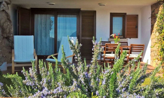 Porto San Paolo Apartamento | Casa Bouganvillea - CASA PANORAMICA ENCANTADORA Y FRESCA EN TAVOLARA