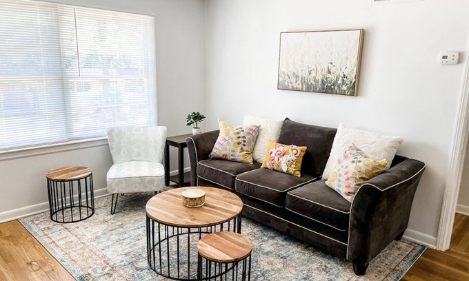 Abercorn Heights Apartamento | Enchanting Apt, ideal for long stays, Savannah!