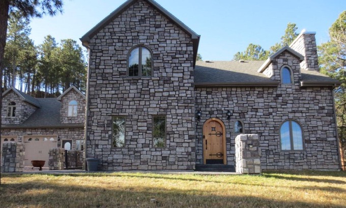 Rockerville Casa | Enchanting Black Hills Castle near Mt Rushmore/Rapid City
