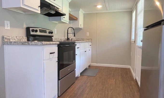 Ludowici Cabaña | Enchanting Cottage in Ludowici - Perfect for a getaway
