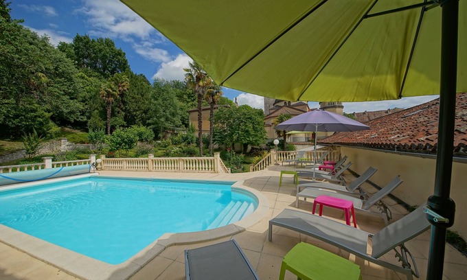 Riberac Villa | Ciudad mansión con piscina privada y jardín, Riberac, Dordogne