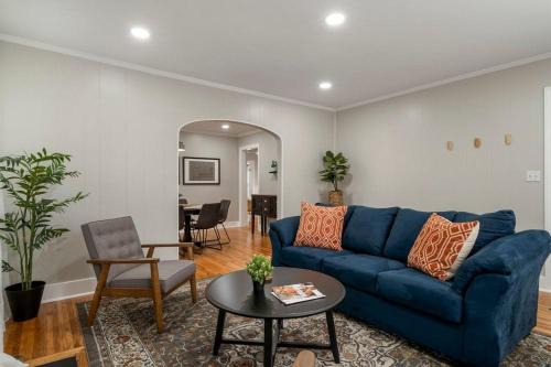 Cherry Street Casa | Enchanting Home at TU & Cherry Street