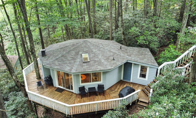 Mill Ridge Casa | Enchanting Mountain Tree House Hideaway.