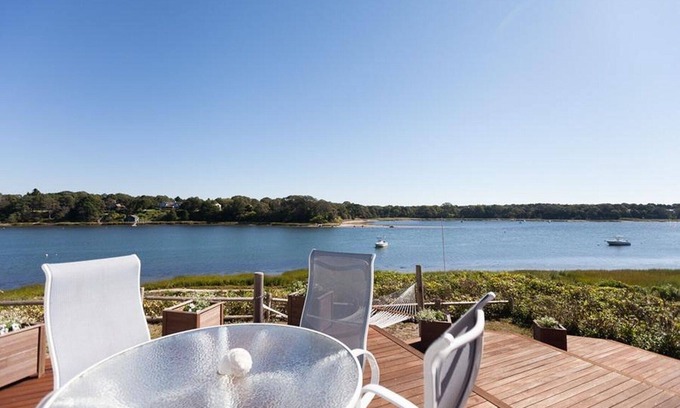 Orleans Casa | Encantador escape frente al mar en Pleasant Bay