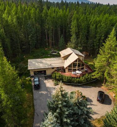 East Kootenay Cama Y Desayuno | End of the road B & B