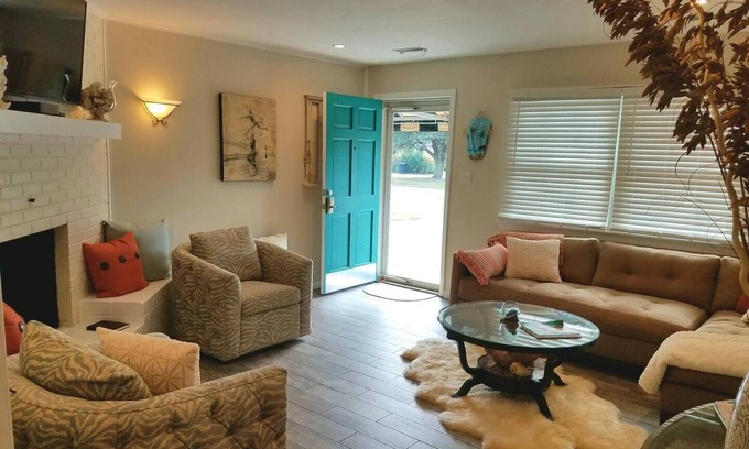 Virginia Beach Casa | Endless Beach #B
