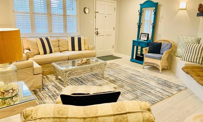 Northeast Virginia Beach Casa | Endless Beach Unit A and B / the whole house