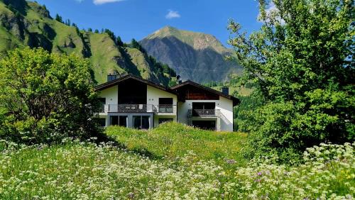 Ravaisch Apartamento | Engadin Lodge PREMIUM & PRIVATE